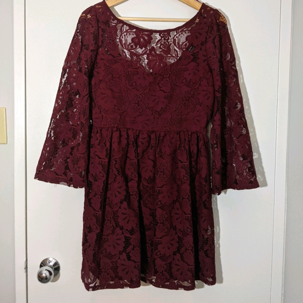 Lace Skater Dress with Bell Sleeves EU40